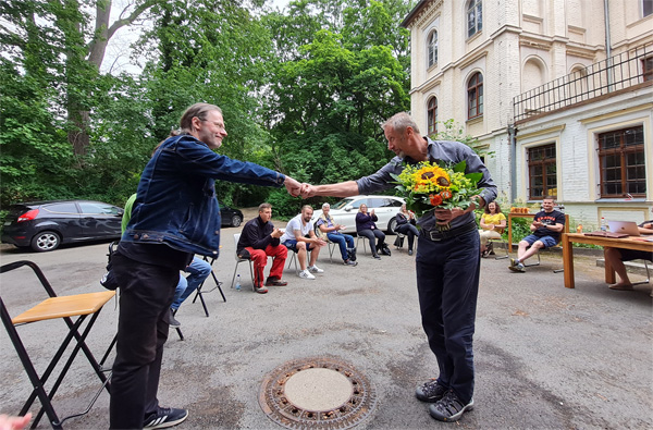 Blumen für Lars Gernot Otto